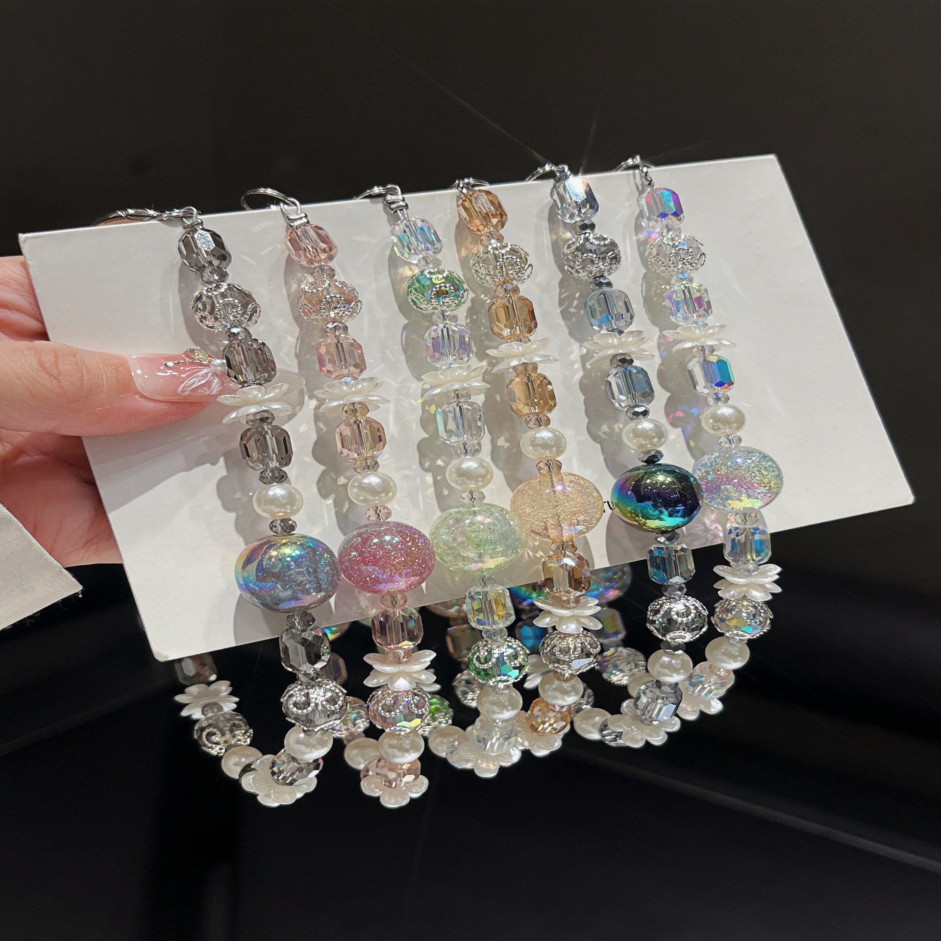 Coloridas cuentas redondas flores cuentas de cristal cordón de teléfono móvil femenino de alta calidad accesorios de bolso de cadena de muñeca DIY hechos a mano