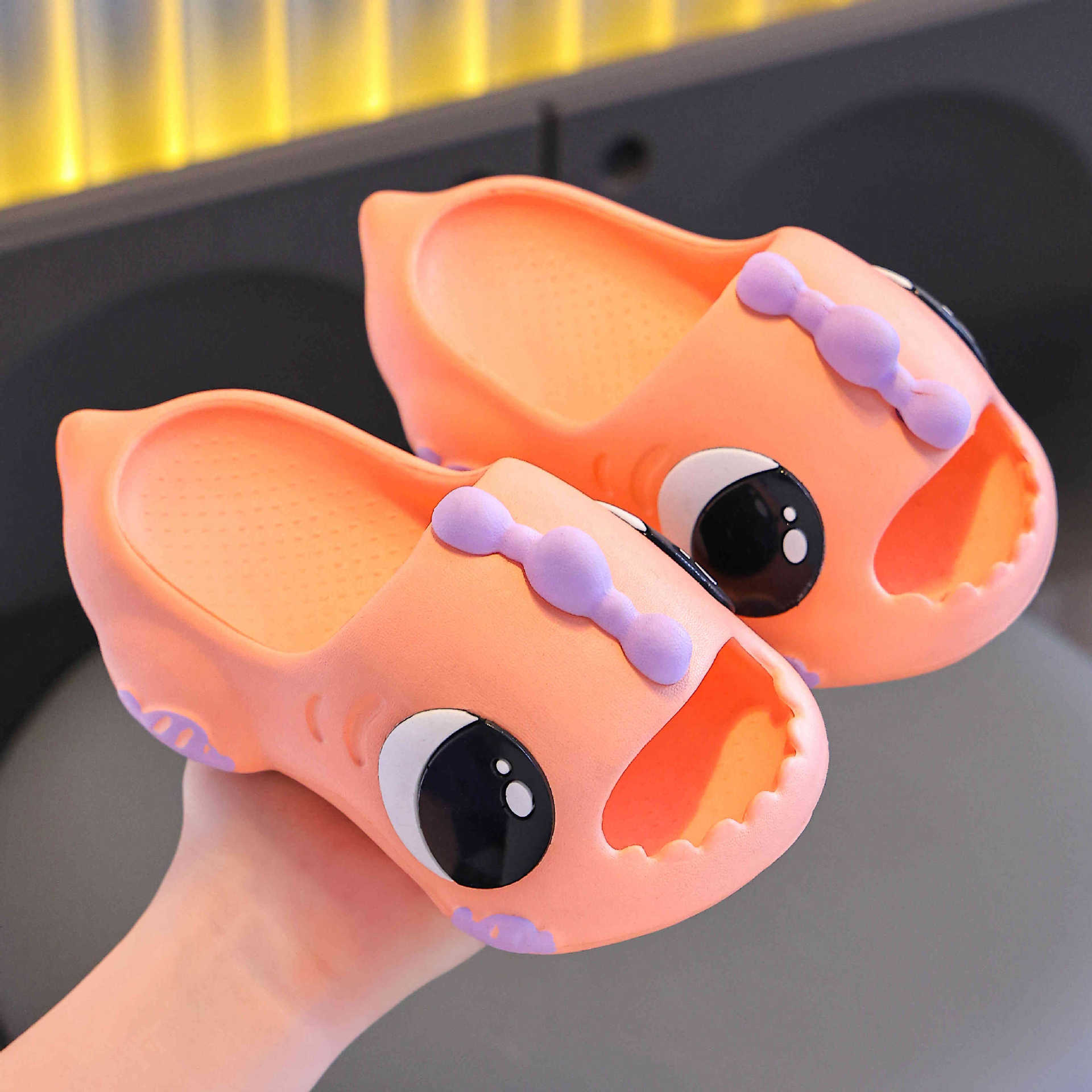 Niños de verano zapatillas frías lindas antideslizantes pisar mierda sensación de baño niñas bebés padres e hijos zapatillas frías en casa