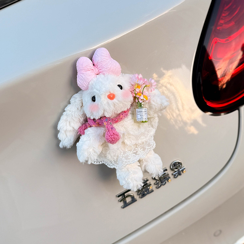Decoración de cola de automóviles de peludo, colgantes, joyas para automóviles, joyas para automóviles, 2025 nuevas muñecas en línea, niñas, sensación avanzada