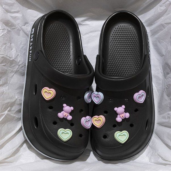 검은색 하트 곰인형