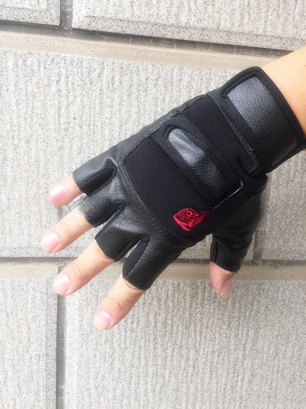 Factory spot supply R standard men's  leather half finger half gloves sports fitness pu riding outdoor gloves_maomaolike.com
