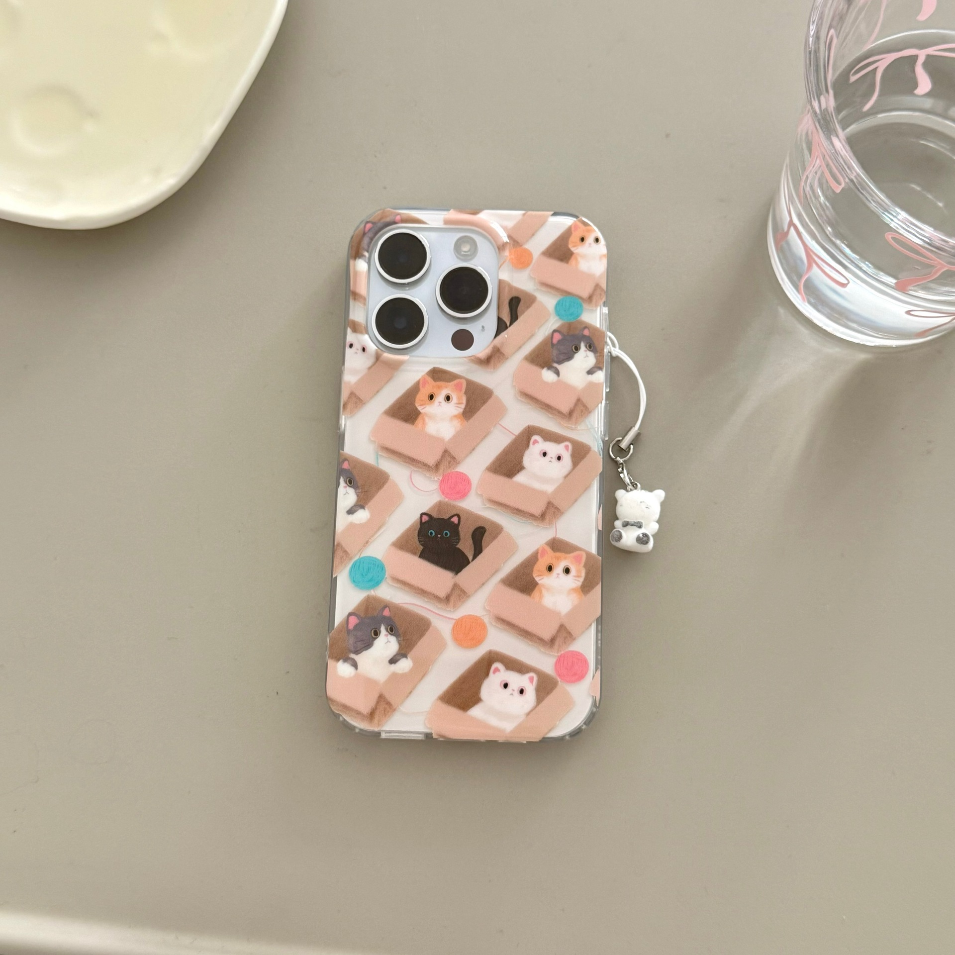 Caja de dibujos animados divertida para gato para iPhone 16 funda para teléfono móvil 15ProMax colgante 14/13 lindo 16Pro