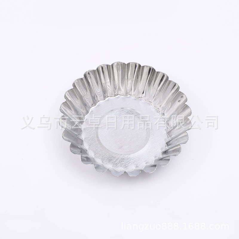 В наличии формы для выпечки своими руками с кружевными формами для тортов, круглыми формами для пирогов из жести и формами для пудинга.