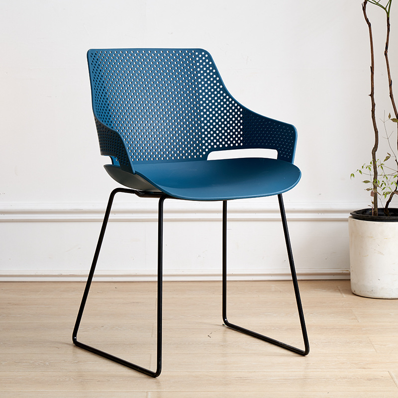 Fuente silla de plástico grueso hogar hierro forjado respaldo de plástico silla de comedor dormitorio tocador silla hueco negociación