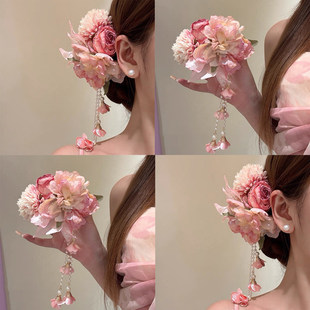 ������˹~���ɷ�ɫ���K����l�AŮ���ۂ�߅�A�l����߅�l��^�Ů