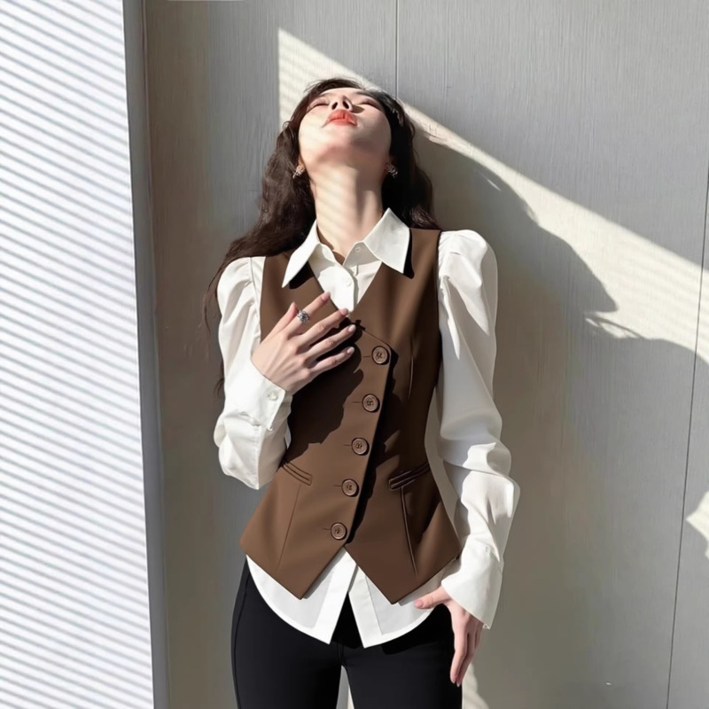 In Stock 2026 Super Trendy Youthful Unique Stylish Elegant Chanel-Style Coffee-Colored Vest and Shirt Layered Outfit Set