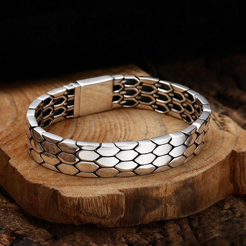 Yanyuyanyuyu Fashionable Men's and Women's Chinese Style Trendy Exquisitely Crafted Wide Snake Pattern Bracelet Vintage Jewelry Direct from Manufacturer Yanyuyanyuyu Fashionable Men's and Women's Chinese Style Trendy Exquisitely Crafted Wide Snake Pattern Bracelet Vintage Jewelry Direct from Manufacturer