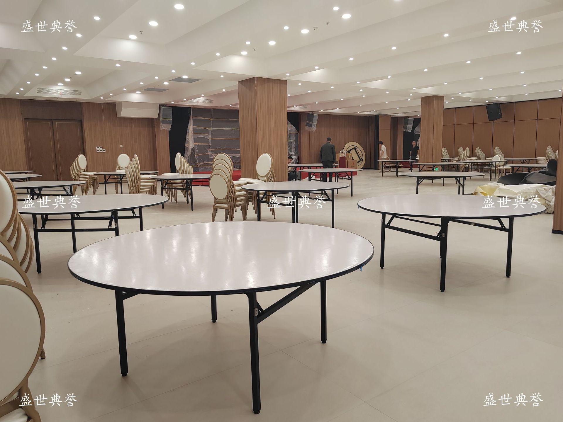 阳泉国际酒店餐饮家具饭店婚宴折叠圆桌外贸宴会餐桌餐厅10人桌子 pic 3