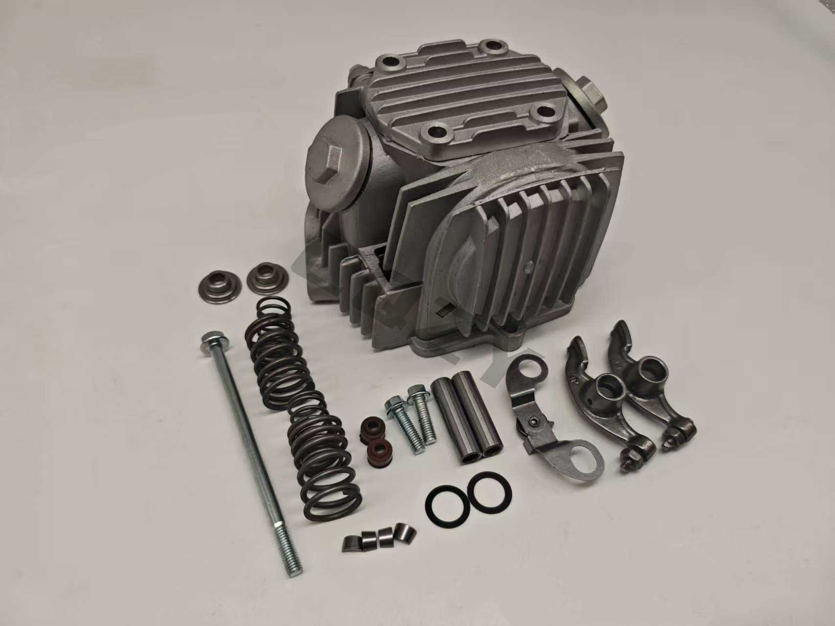 Motorcycle Parts C100C110 Cylinder Head Assembly Curved Beam Vehicle Engine Cylinder Head Assembly