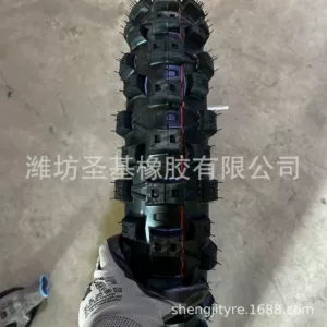 Yolsuzluq motosiklet şinləri, sürüşməyən və aşınmaya davamlı 110/100-18 Red Line Ss-165