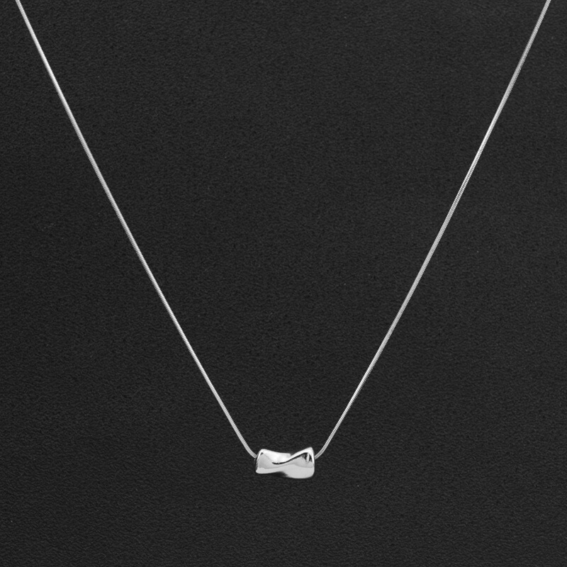Geometric necklace women's simple fashion personality niche design sense 2023 new fashion clavicle chain necklace Geometric necklace women's simple fashion personality niche design sense 2023 new fashion clavicle chain necklace