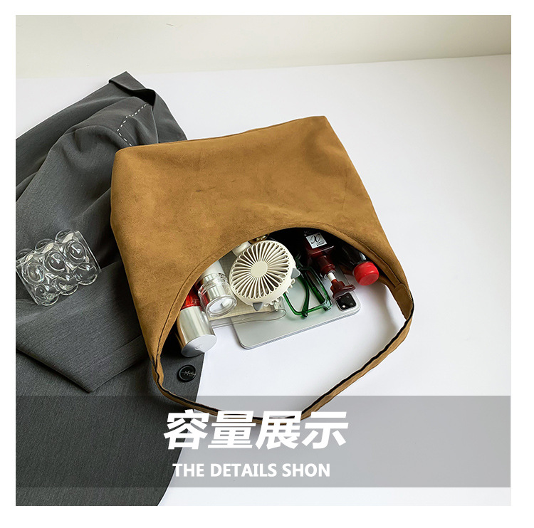 Retro casual commuting large-capacity bag for women, 2024 new autumn and winter suede tote bag, niche casual single-shoulder bag undefined