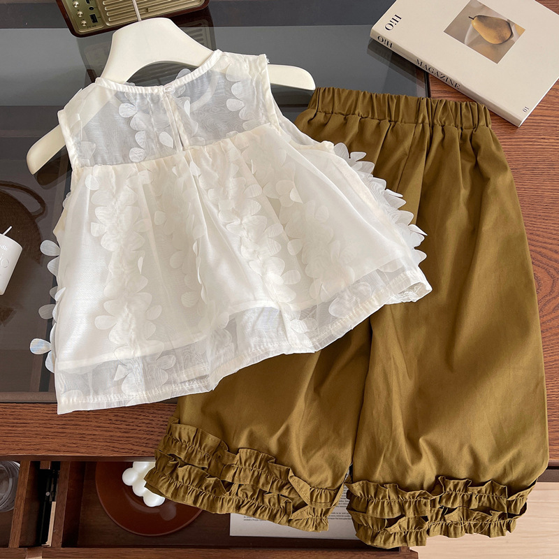 여름 2025 소녀의 입체 꽃잎 민소매 인형 셔츠 세트 달콤한 외국 스타일 공주 조끼 바지 투피스 세트