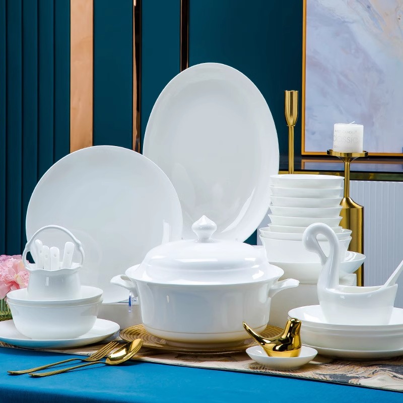 高温釉下彩纯白2025碗碟套装家用轻奢餐具景德镇碗盘筷乔迁陶瓷器