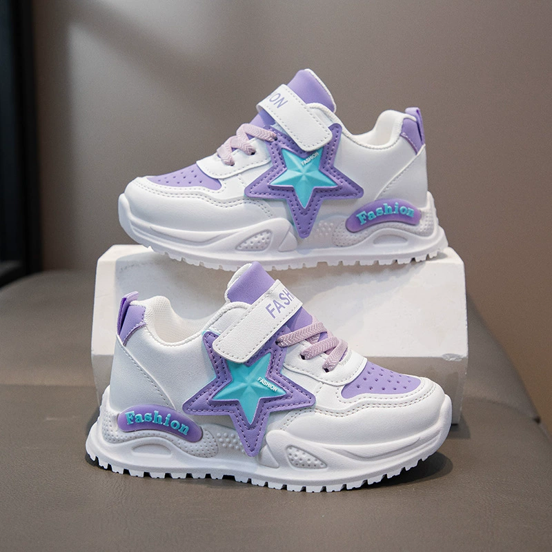 Детская спортивная обувь 2024 весна и осень новая мягкая подошва легкая нескользящая, дышащая, универсальная повседневная обувь