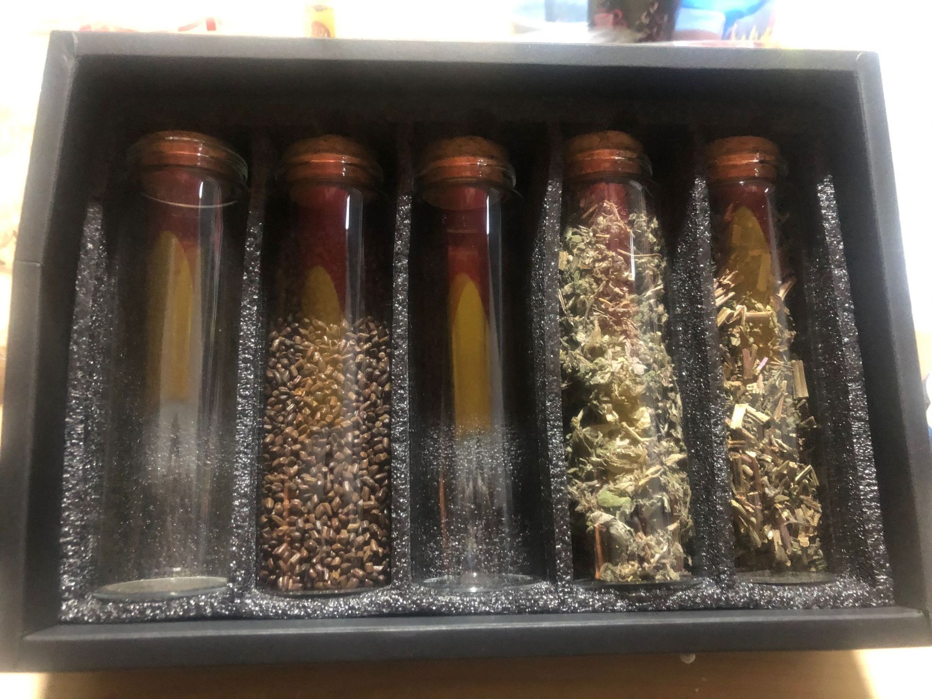 厂家供应黑色白色珍珠棉瓶子缓冲包装泡沫/成型异形酒品包装