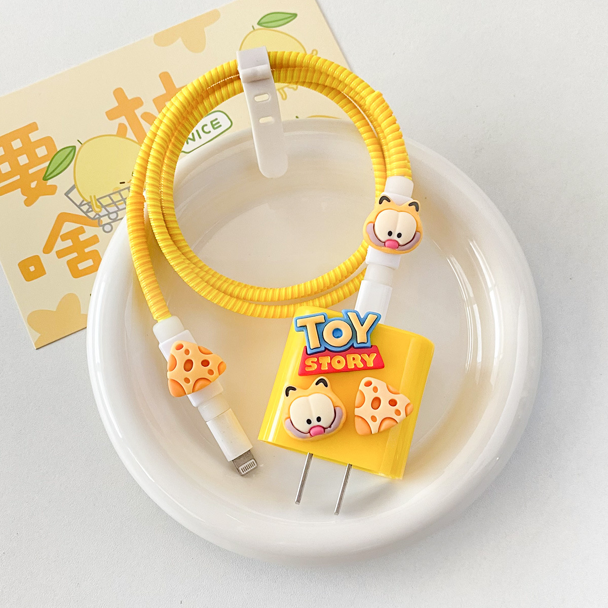 Aplicable a la cubierta protectora del cable de datos iPhone13/14/15 cubierta protectora estándar europea y americana de Apple 20W cargador