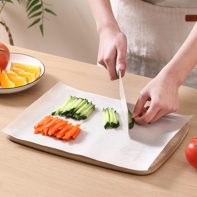 Disposable cutting board liners for kitchen use, suitable for cutting meat and fruit, outdoor cutting mats, food preparation mats, and non-slip cutting board paper