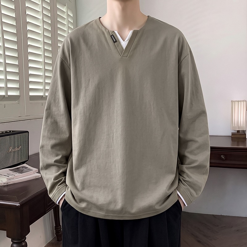 Hong Kong Style Trendy Patchwork Faux Two-Piece V-Neck Base Layer Shirt for Teen Men, Autumn/Winter 2026, Fleece-Lined Warm Top/T-Shirt