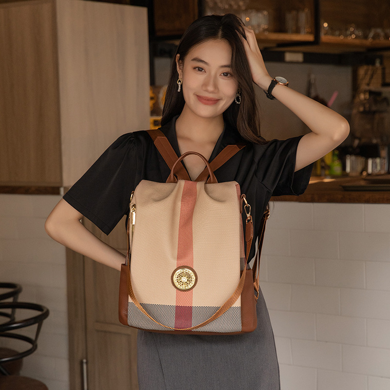 Nueva mujer nicho mochila elegante estilo de diseño de color colgante bolsa de viaje multifuncional mochila de gran capacidad