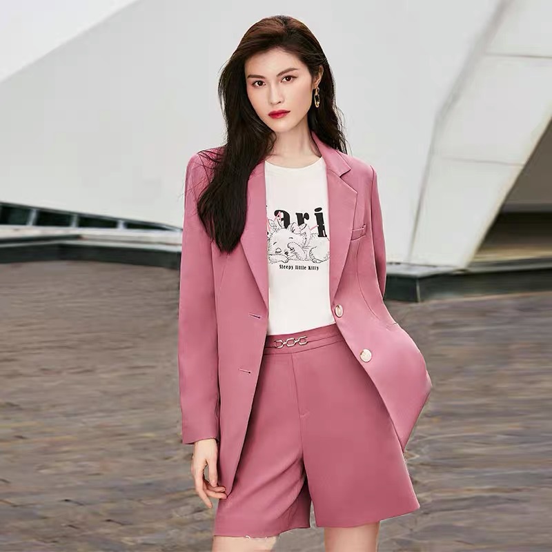 何穗同款炸街西装外套女2021年新款春装气质设计感女士西服