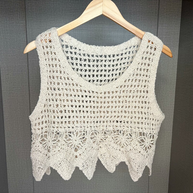 40-75kg % Cotton Hollow Crochet Vest Sleeveless Top Summer Thin Sweet Loose Vest for Women 40-75kg % Cotton Hollow Crochet Vest Sleeveless Top Summer Thin Sweet Loose Vest for Women