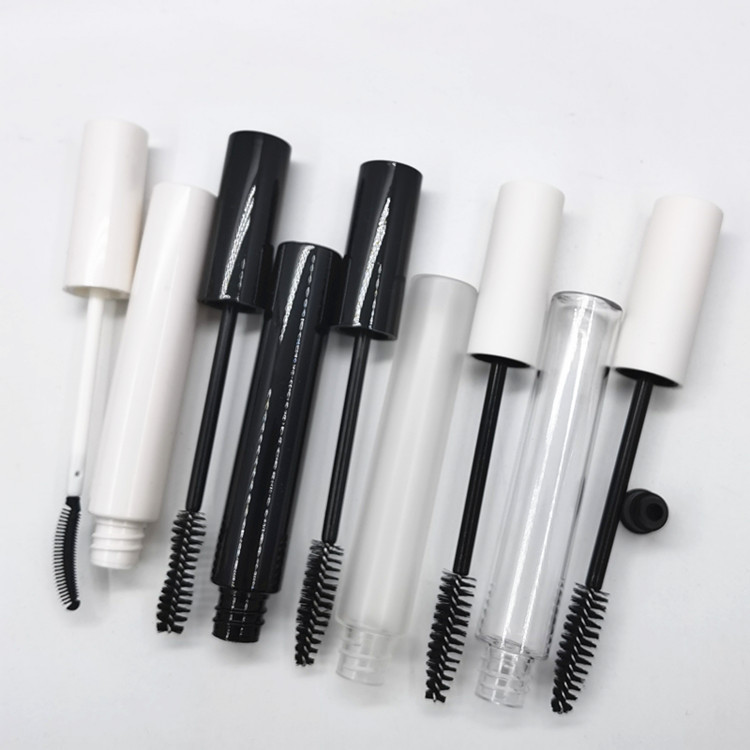 A small amount of printing!  White mascara empty tubes, mascara repackaging empty bottles, cosmetic packaging materials wholesale