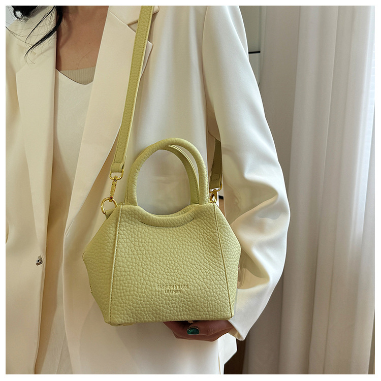 Handheld Fashion Bucket for Women 2024 Spring/Summer New Korean Edition Simple and Versatile Shoulder Commuter Crossbody_voghion.com