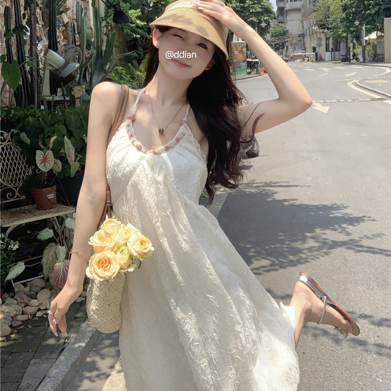 2025 New Style Pure Desire Style Hanging Neck Chiffon dress Women's Summer Seaside Vacation French Backless Dress High-end Sense