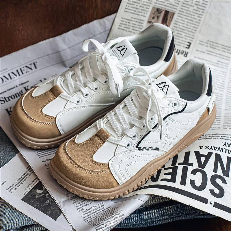 Giày sneaker nam cổ thấp mũi tròn rộng form Đức, đế bằng gót thấp 1–3 cm, dây buộc, phối màu trơn — Z8822 màu đỏ, Z8822 thẻ trắng, Z8822 thẻ đen