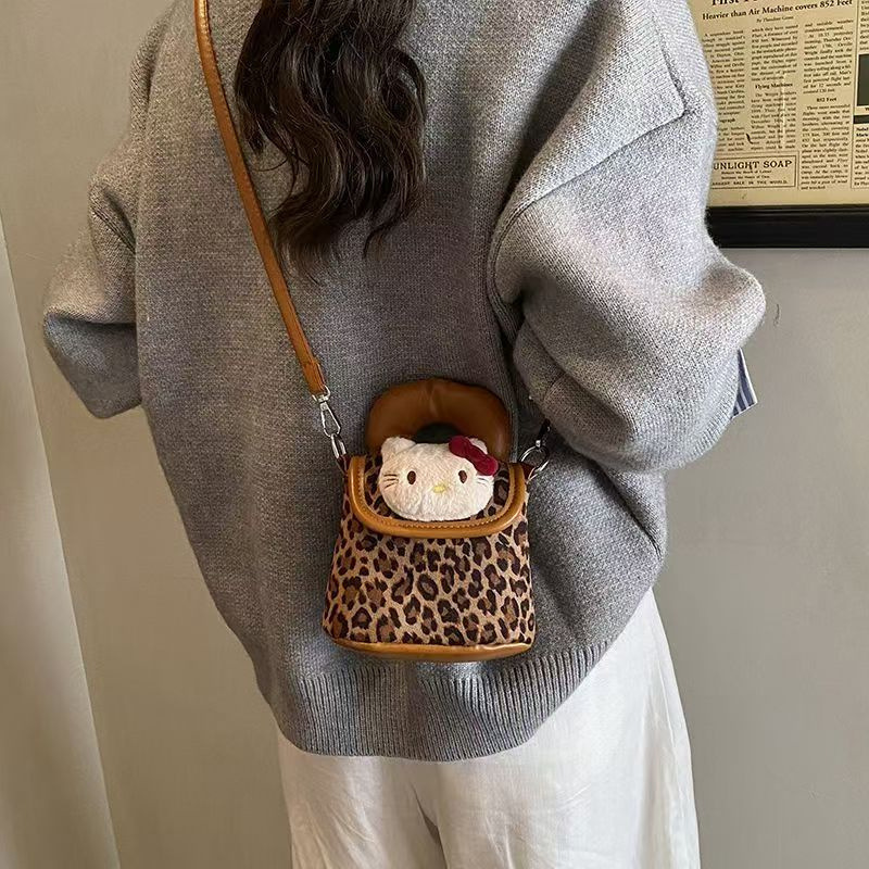 New Autumn and Winter Leopard Print Cat Cute Mini Shoulder Crossbody Bag Niche Fashion Versatile Travel Small Shoulder Bag New Autumn and Winter Leopard Print Cat Cute Mini Shoulder Crossbody Bag Niche Fashion Versatile Travel Small Shoulder Bag