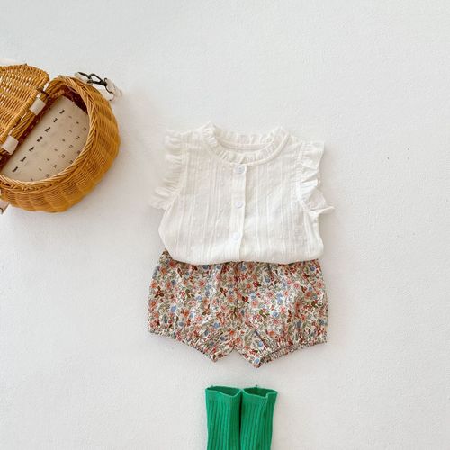 summer ins infant and toddler fresh flying sleeve buttoned top + small floral shorts 2-piece suit for baby girls