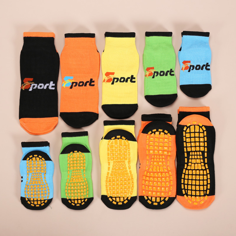 Adult Amusement Park Trampoline Socks, Floor Socks, Children's Playground Silicone Non-Slip Socks, Sports Socks That Absorb Sweat and Dry Quickly