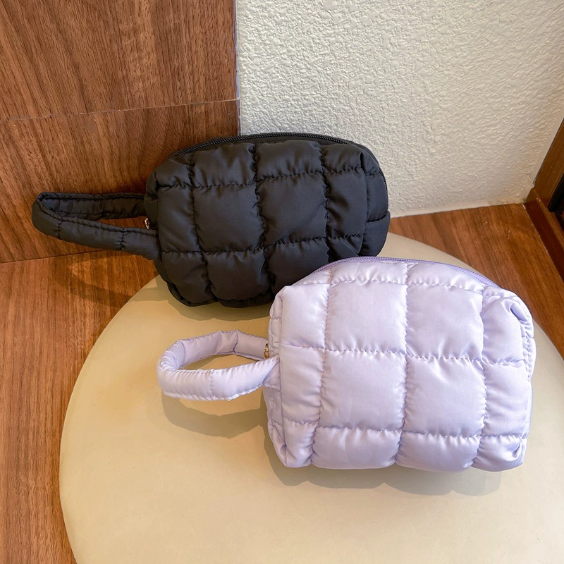 2024 новая модная стеганая клетчатая косметическая сумка простой большой емкости женская ручная сумка портативная сумка для хранения