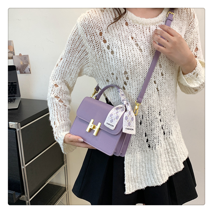 Chain Shoulder Bag 9