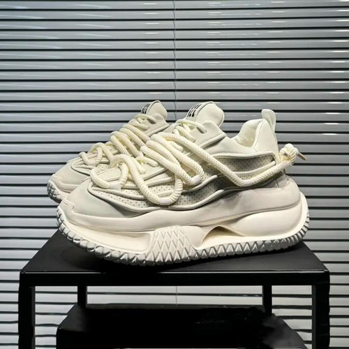 Men's best-selling trendy celebrity-liked monochrome casual shoes, versatile fashion, stain-resistant white sneakers, pure black dad shoes for men