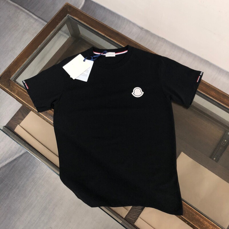 New cross-border Moncler short-sleeve T-shirt for men, summer Moncler embroidered letter round-neck half-sleeve top, loose and high-end New cross-border Moncler short-sleeve T-shirt for men, summer Moncler embroidered letter round-neck half-sleeve top, loose and high-end