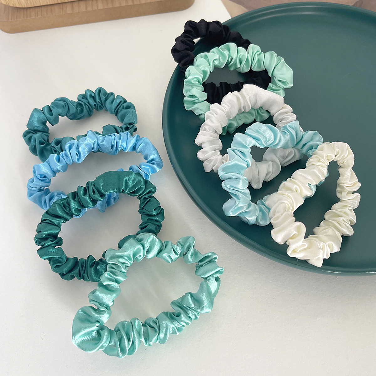 Satin Fabric Headband Female Rubber Bands Simple Headdress Hair Accessories Set Wholesale display picture 2