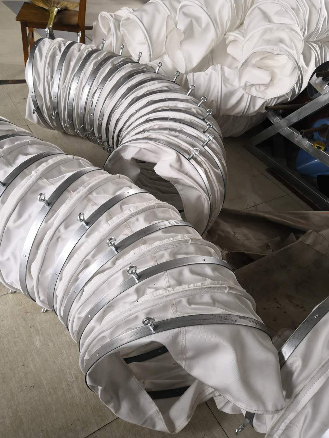 专 业生产耐 高温帆布伸缩布筒帆布伸缩软连接中硅橡胶软连接