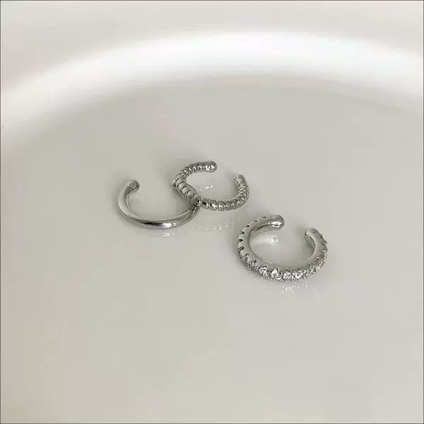 Korean Style Retro Gold Full Diamond Ear Bone Clip, Simple, Exquisite and High-End Ear Clip, Personalized Cold Style Three-Piece Set of Earrings