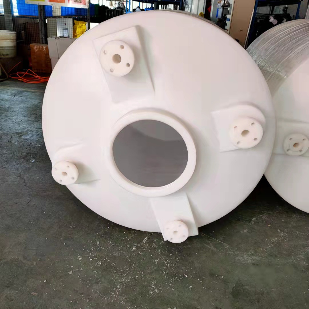 齐齐哈尔 大庆 白城 厂家直供滚塑PE5吨锥底水箱55立方尖底水箱