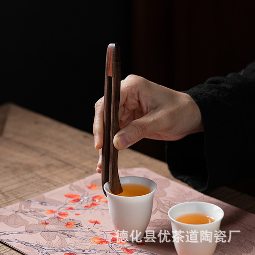 Excellent tea ceremony walnut tea clip tea cup clip anti-scalding wooden cup clip tea leaf clip copper decorated kung fu tea set accessories