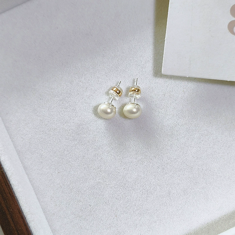 Earrings from pearl, small design ear clips
