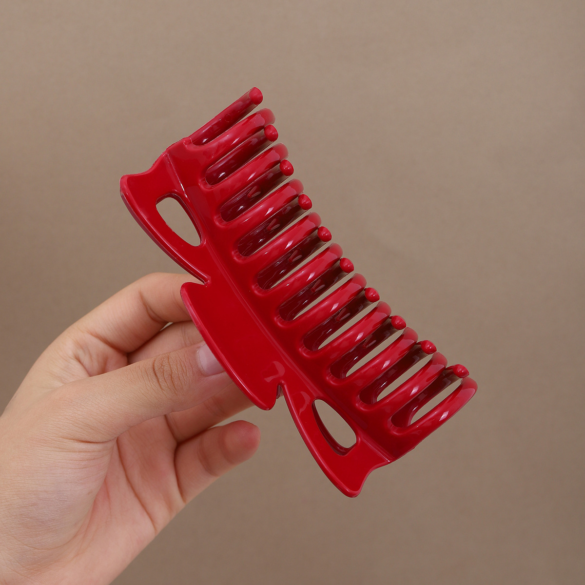 2025 nuevo anti-colisión seguridad clip de pescado de goma suave no frágil clip de agarre de la cabeza detrás de la tarjeta de cabello al por mayor
