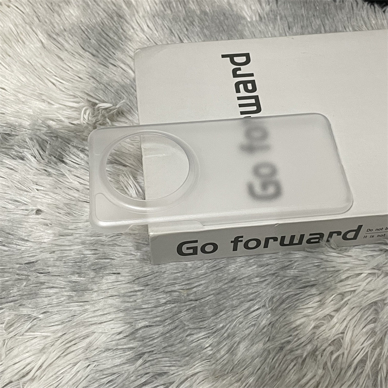 Aplicable a Huawei Mate70Pro semi-paquete de funda de teléfono esmerilada Nova13Pro cubierta protectora anti-caída sin marco superior e inferior