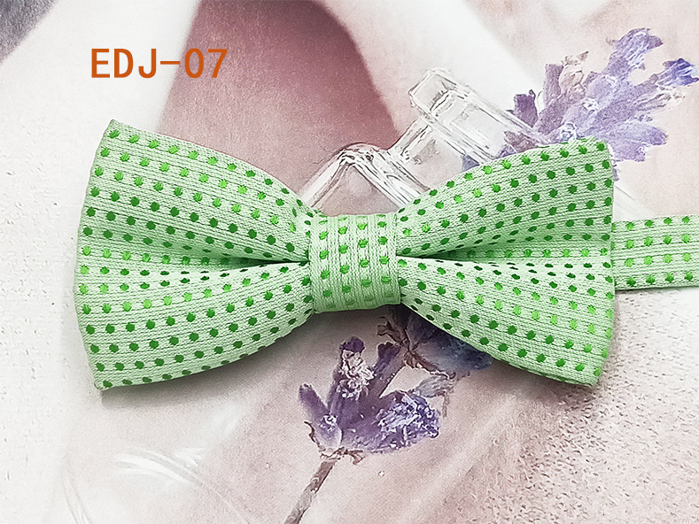 Lugar del fabricante Versión coreana de la pajarita para niños de doble capa para estudiantes de primaria hilo de poliéster teñido en hilo de seda color sólido accesorios para mascotas lazo