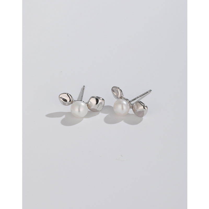 Pendientes de perlas de agua dulce de plata esterlina 925 pendientes de lujo de alta calidad elegante diseño de nicho pendientes de guisantes simples para mujeres
