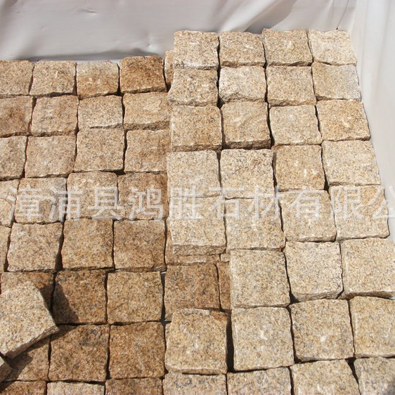 厂家供应 黄锈石漳浦黑芝麻黑芝麻灰芝麻白小方块自然面花岗岩滚
