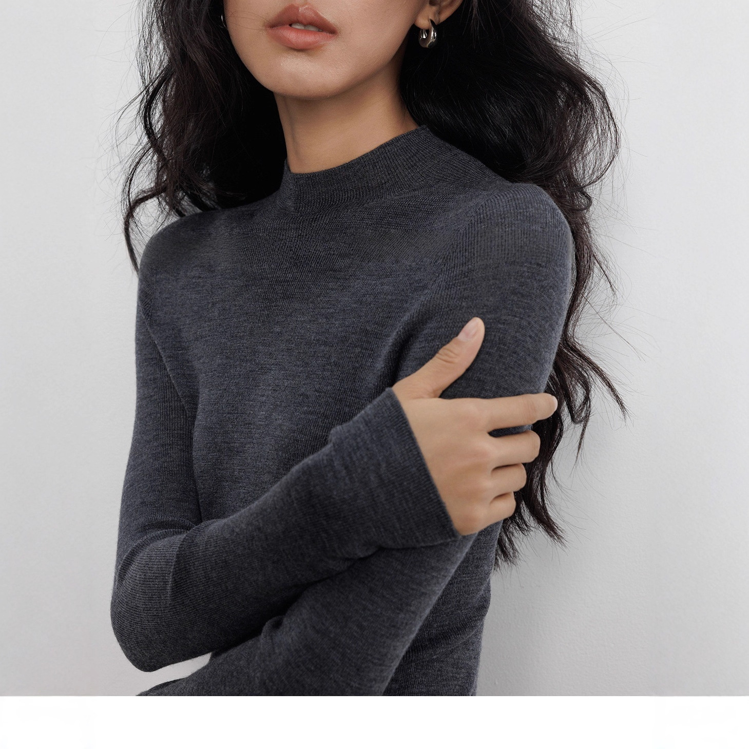 Ultra-Fine Wool Ribbed Slim-Fit Pullover Knit Base Shirt for Women, Early Autumn, Versatile Top