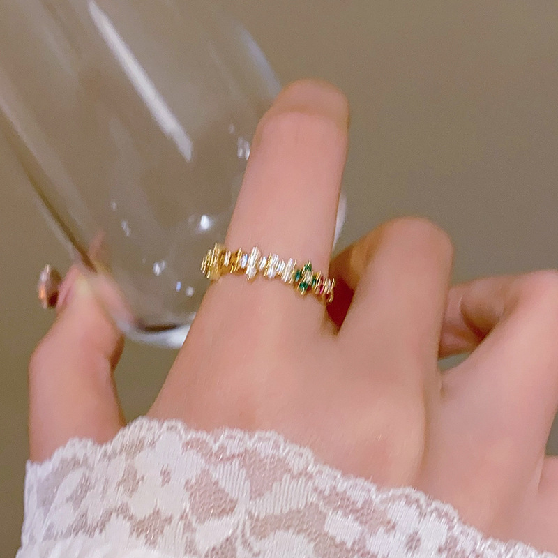 One size cute sophisticated ring with zircon